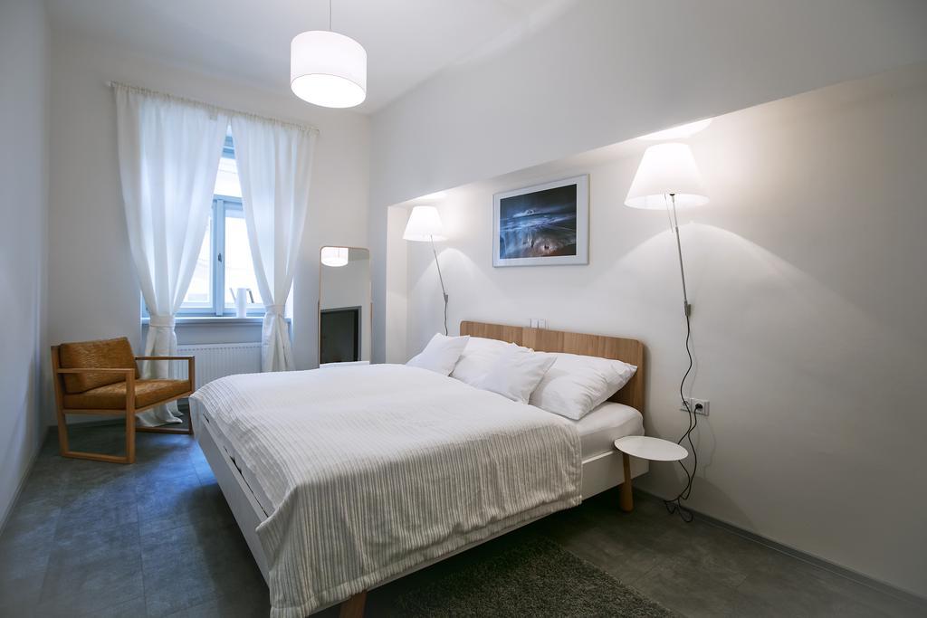 Apartments At The Blue Duckling Praga Exterior foto