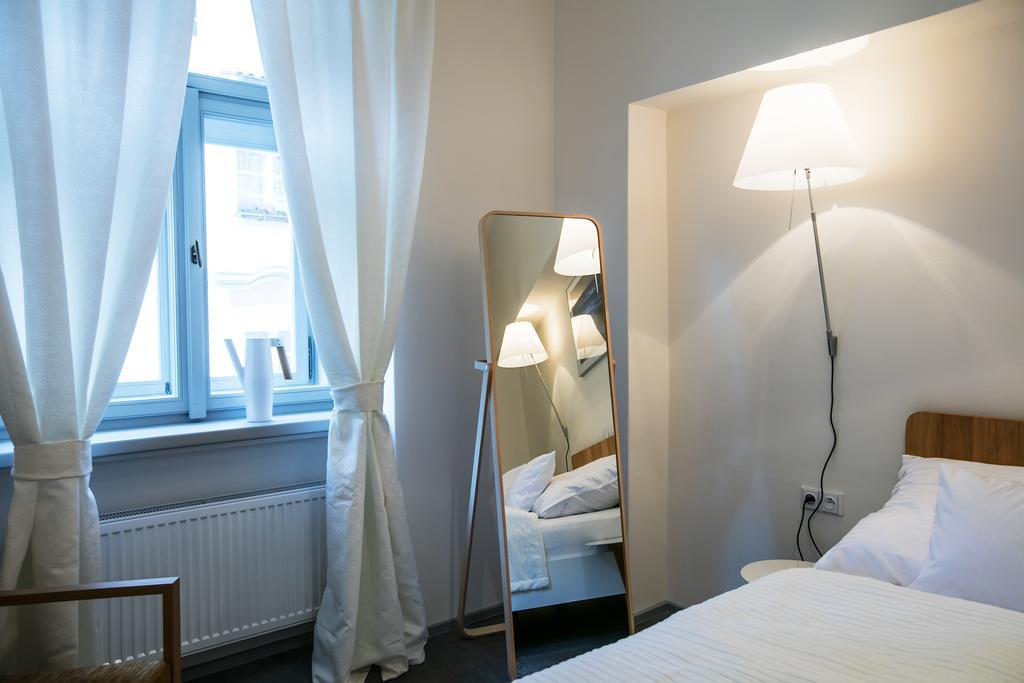 Apartments At The Blue Duckling Praga Exterior foto